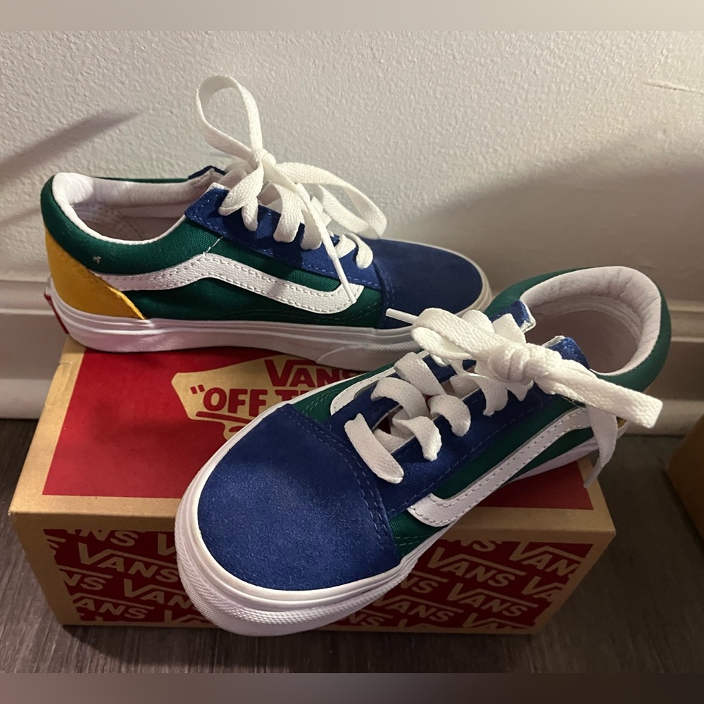 Kids’ Old Skool Vans Yacht Club Shoe | Blue/Green/Yellow | Size 13